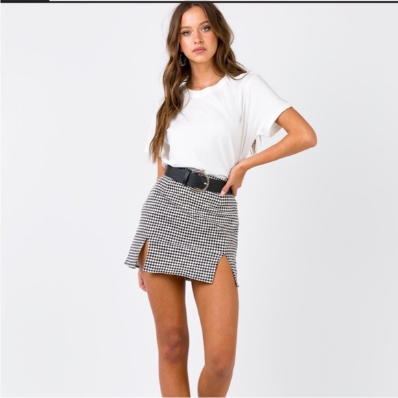 Motel Stylish Black and White Women's Skirt - Picture 3 of 8